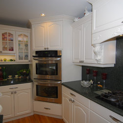Whitw Thermofoil - Kitchen Cabinetry
