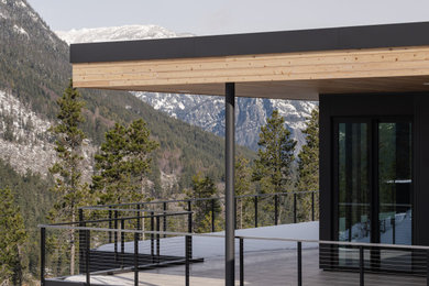 Inspiration for a modern home design remodel in Vancouver