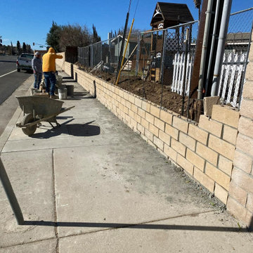 Block wall construction
