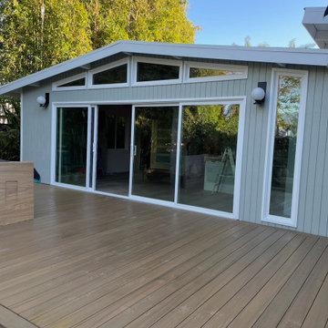 Back Exterior / Deck