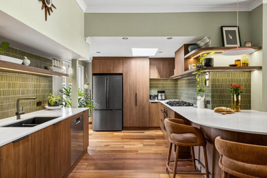 Design ideas for a midcentury kitchen in Perth.