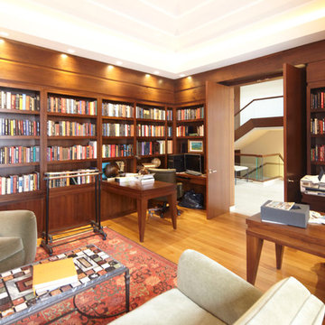 Lakeside Home Integrated with Luxury Technology
