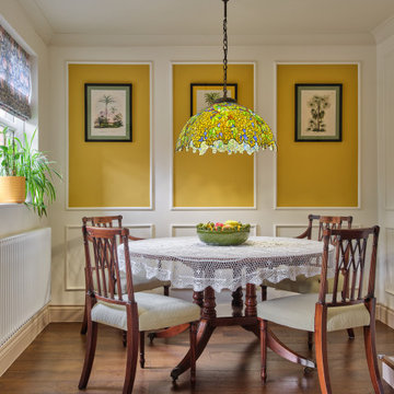 Timeless Elegance with Tiffany Lamps – Dining Table - TW10 Richmond