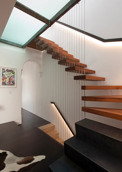 Contemporary Staircase by Tricon Developments Pty Ltd