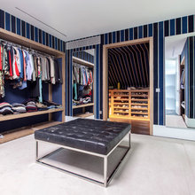 Walk-in closet