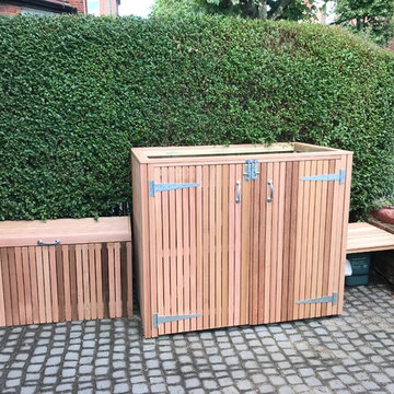 Slatted cedar Classic with bin shed and storage box