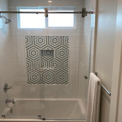 21st - Costa Mesa - Shower Doors