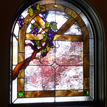 Grapevine Wine Room Stained Glass Window-Close Up