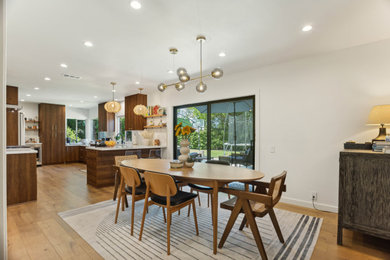Inspiration for a modern dining room remodel in Los Angeles
