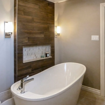 Main Bathroom- Voyageur