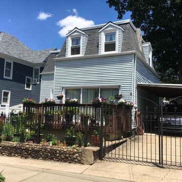CHARMING COLONIAL IN CONTRACT!