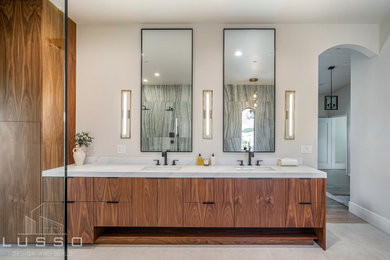 Example of a 1950s bathroom design in San Diego