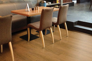 Dining room - contemporary dining room idea in Miami