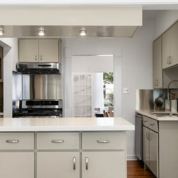 Streamlined Modern Kitchen
