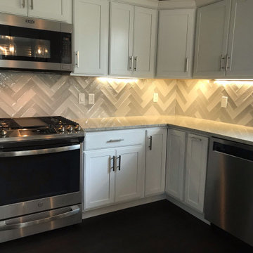 Bay City - Transitional Kitchen Backsplash