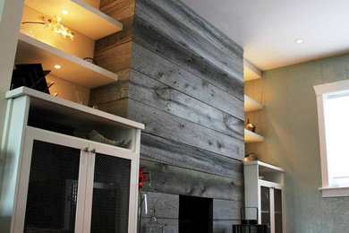 Example of a trendy living room design in Toronto