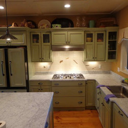 Rustic Ceramic Decoratives in Lovely Modern Kitchen - Mosaic Tile