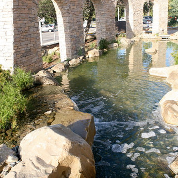 Large Scale Pond for Shopping Plaza Entrance
