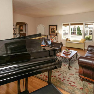 $1,025,000 2032 N ALVARADO Road Phoenix, AZ 85004