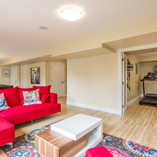 他の地域のヴィクトリアン調のおしゃれなホームジムの写真