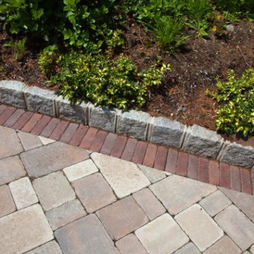 Unilock - Walkway with Brussels Block paver and Copthorne banding