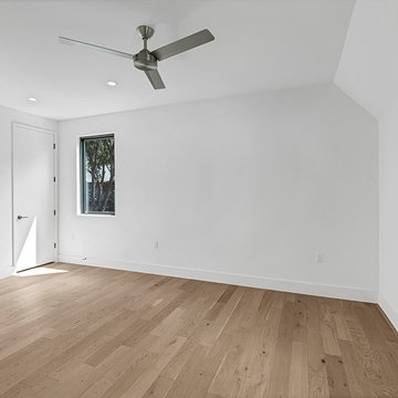 707 E Live Oak