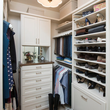 Mora Drive - Closet Design