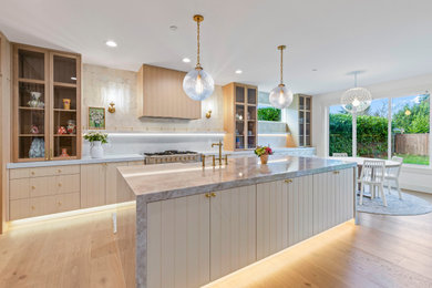 Kitchen - contemporary kitchen idea in Seattle