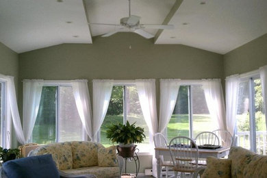 Example of a classic living room design in Boston