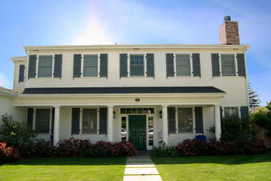 Traditional exterior home idea in Los Angeles