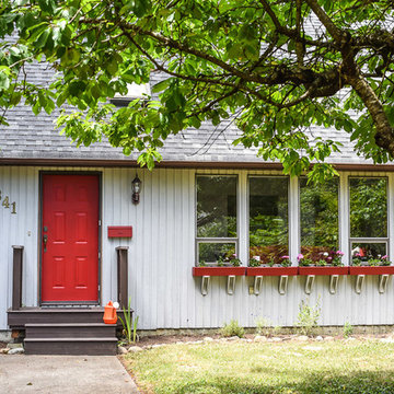 Vacant Home Staging - Using Bold Colour - Exterior Curb Appeal