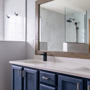 Modern Elegance Meets Functionality in the Primary Bath