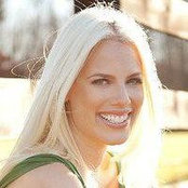 Larisa Makow's photo