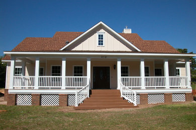 Traditional exterior home idea in Atlanta
