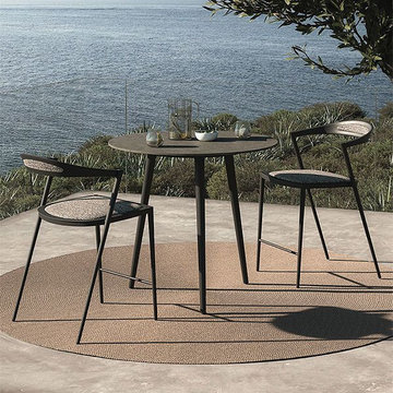 Styletto Bar Stool and Table