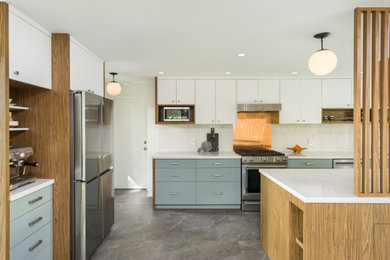Kitchen - 1950s kitchen idea in Seattle