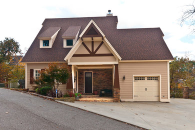 Exterior home idea in Birmingham