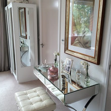 Vanity table
