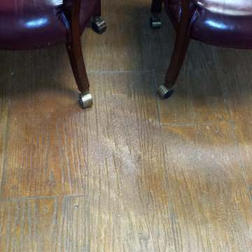 Stamped Concrete Floor Resembles Real Wood