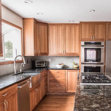 Warm Traditional Kitchen