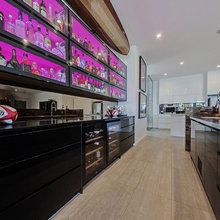 Bar/game room
