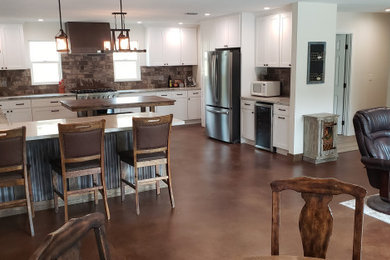 Country home design photo in San Diego