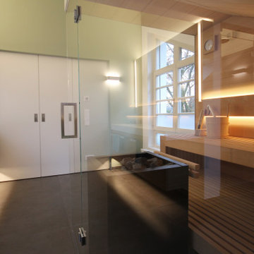 Dachgeschoss mit Schlafzimmer und Wellnessbad