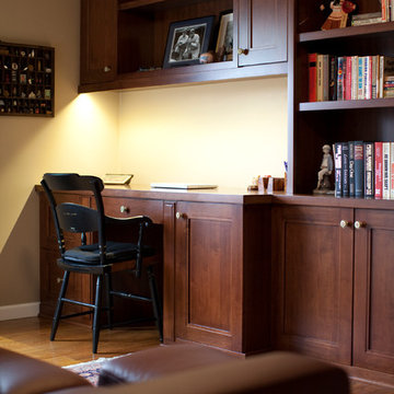 Upper Saint Clair Office Built-in