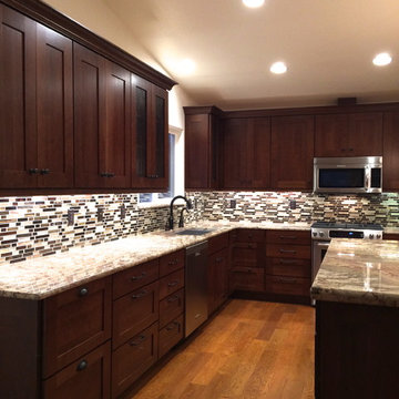 Warm Tones Transitional Kitchen