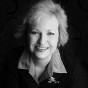 Lori Burchell's photo