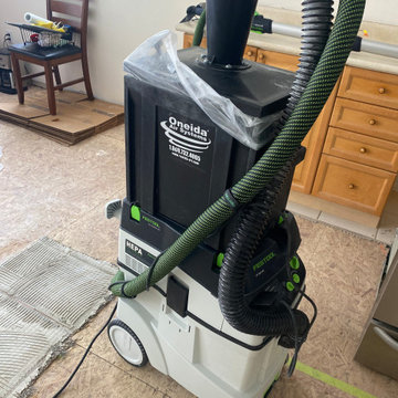 Dustless popcorn removal