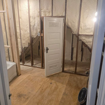 Spray Foam Insulation Service on Full House