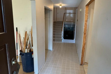 Hallway - hallway idea in Toronto
