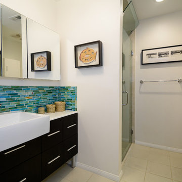 Contemporary Guest Bathroom